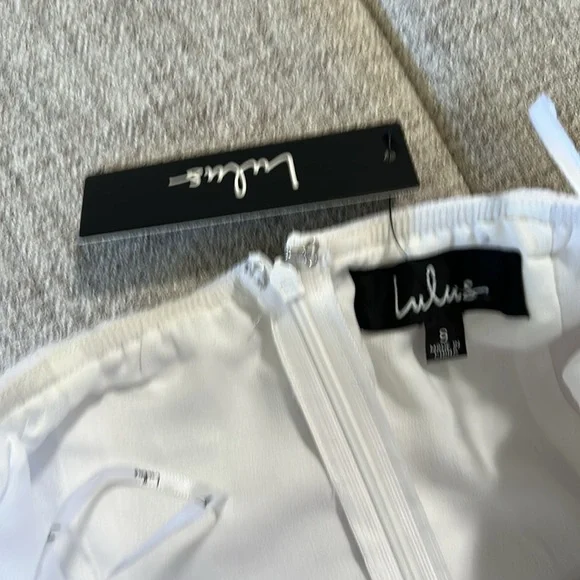 LULUS WHERE ARE YOU WHITE STRAPLESS ROMPER SIZE S - Picture 10 of 16